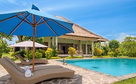 Absolute Beach Front Villa