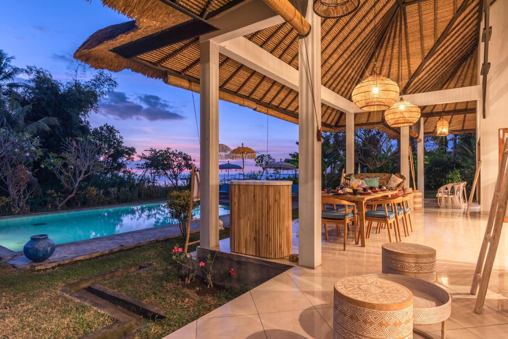 Absolute Beach Front Villa Umeanyar Buitenkant foto