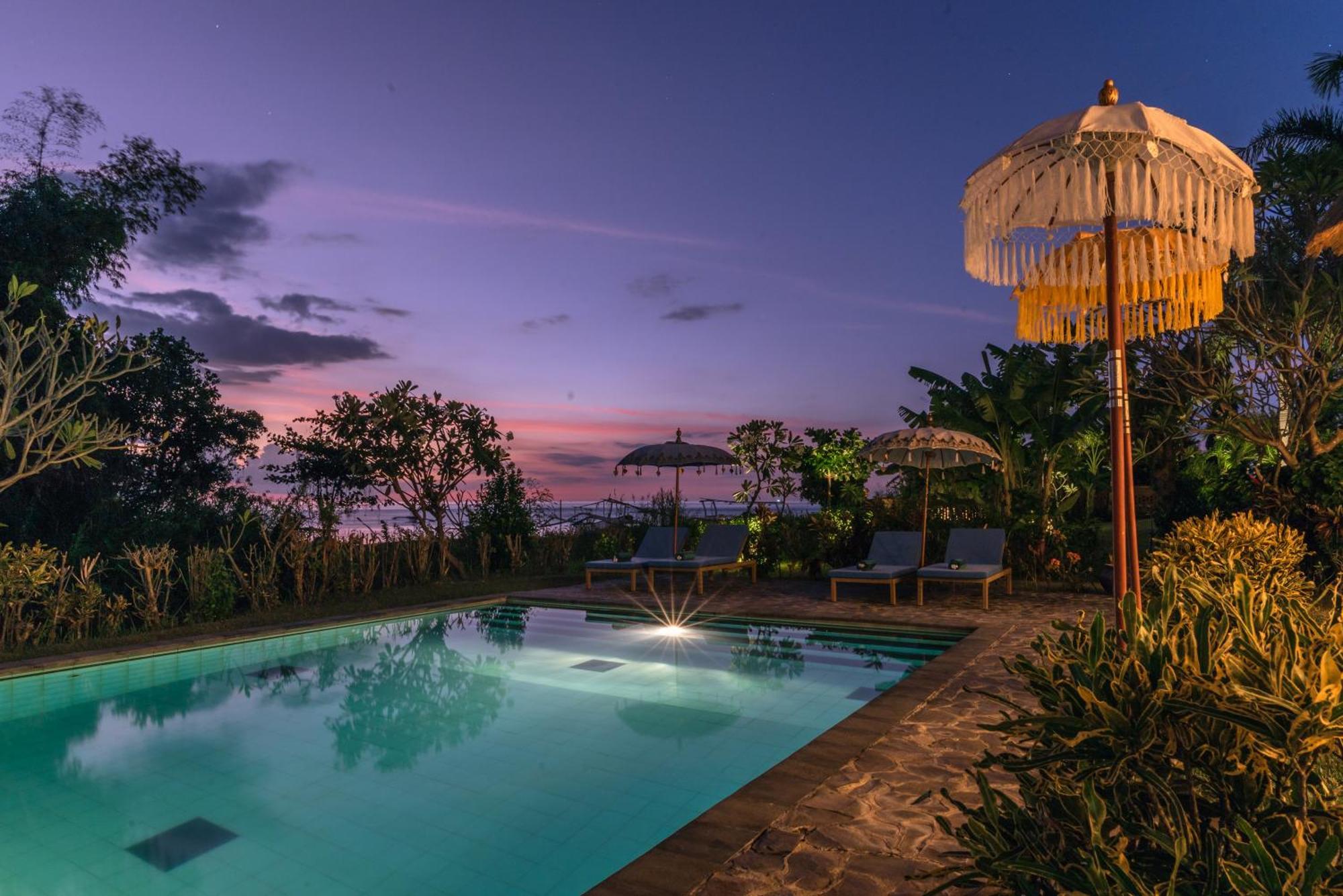 Absolute Beach Front Villa Umeanyar Buitenkant foto